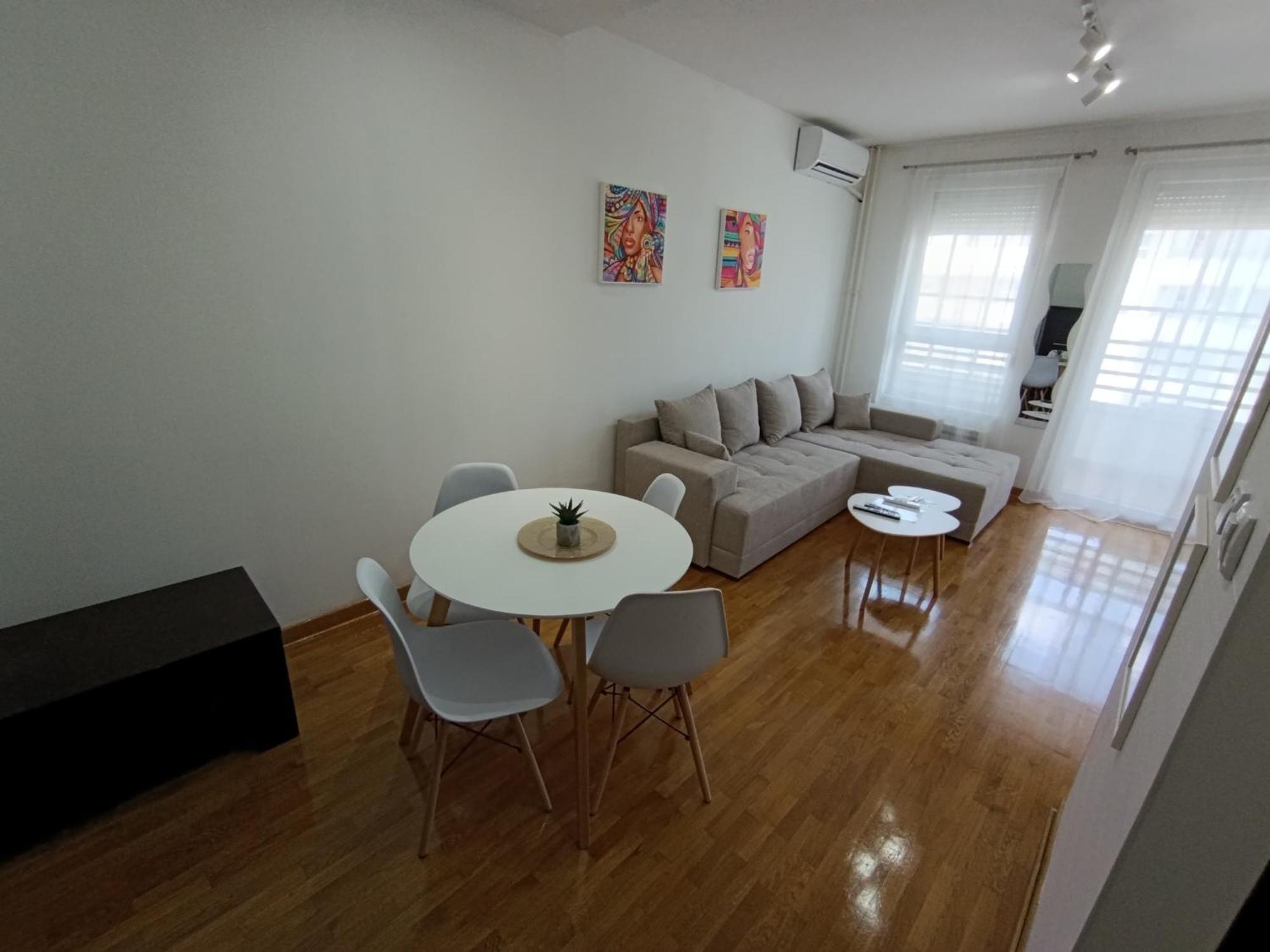 Apartment Tifani Belville Belgrade Bilik gambar